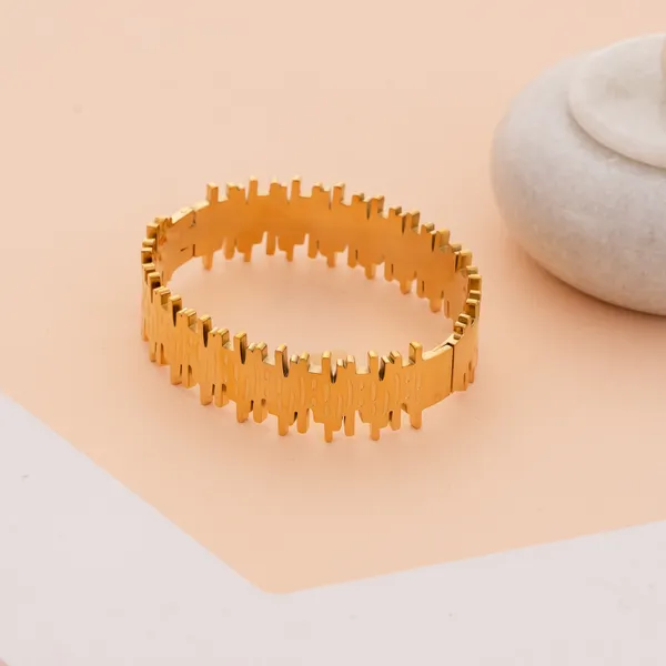 Golden_Stainless_Steel_Laye_Bar_Design_Wide_Bracelet_For_Women