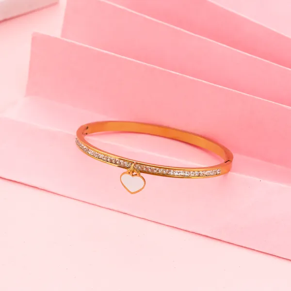 Golden_Stainless_Steel_Heart_Dangling_Crystal_Bracelet_For_Women