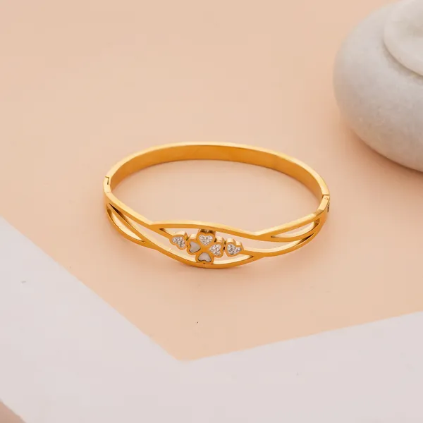 Golden_Stainless_Steel_Mini_Hearts_Crystal_Studded_Bracelet_For_Women