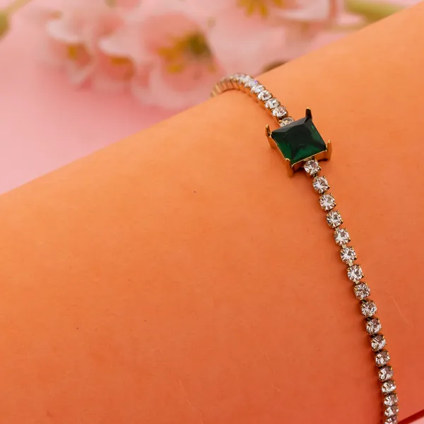 Golden_Stainless_Steel_Stone_Delicate_Chain_Bracelet_For_Women