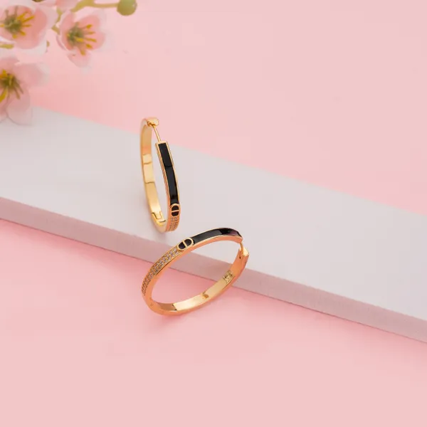 Golden_Stainless_Steel_Classic_Tone_Hoop_Earrings_For_Women