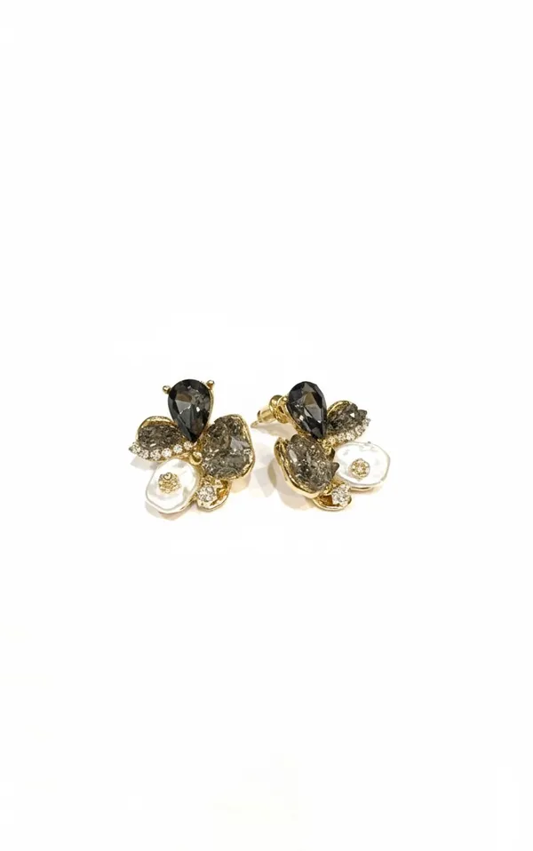 Pearl_Grey_Stainless_Steel_Pearl_Quartz_Cluster_Stud_Earrings_For_Women