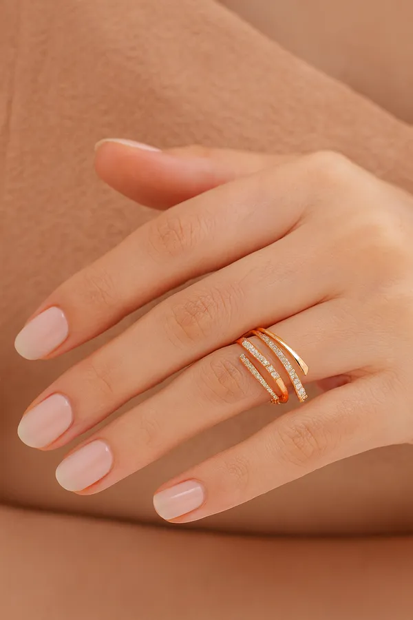 Golden_Stainless_Steel_Minimalist_Zirconia_Ring_For_Women