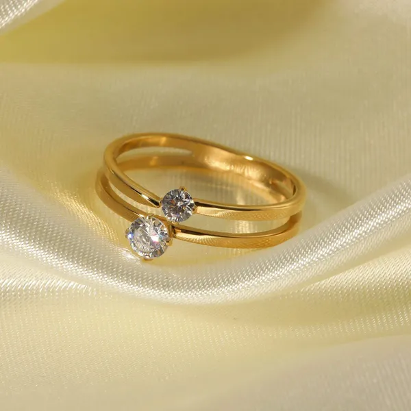 Golden_Stainless_Steel_Classic_Solitaire_Stone_Ring_For_Women