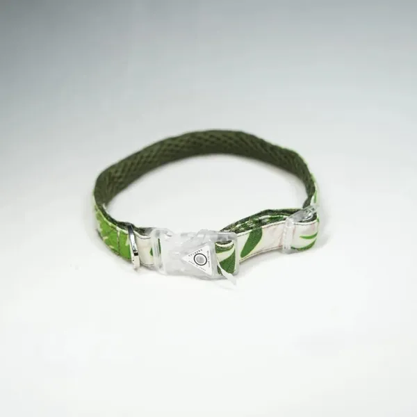 White_Super_Light_Weight_Collars_With_Adjustable_Length_And_Led_Snap_Buckles
