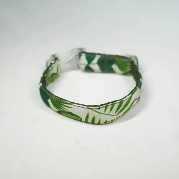 White_Super_Light_Weight_Collars_With_Adjustable_Length_And_Led_Snap_Buckles