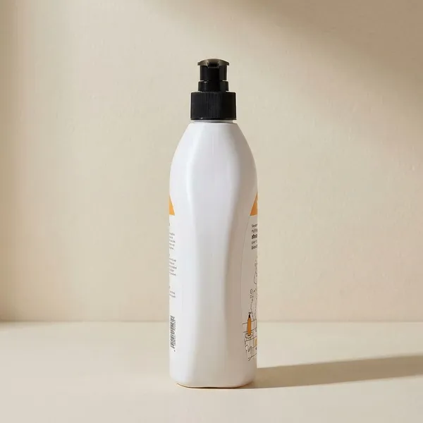 White_Shampoo_Gentle_Pet_Shampoo_For_Puppies_&_Adult_Dogs