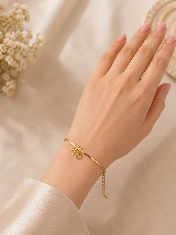 Golden_Bow_Charm_Bracelet