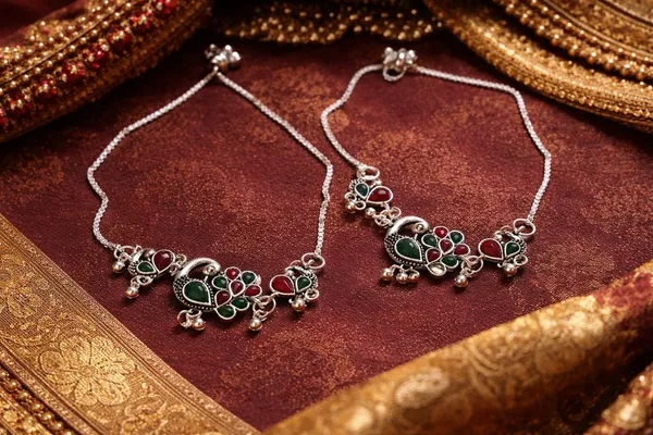 Peacock_Oxidized_Anklets