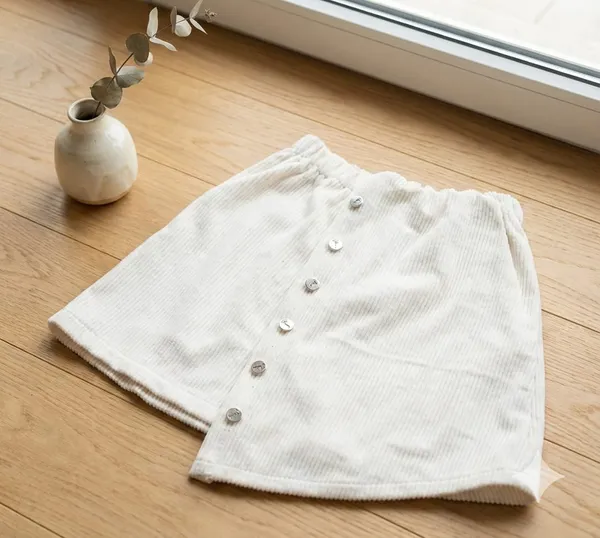 Shorts_in_skirt_look