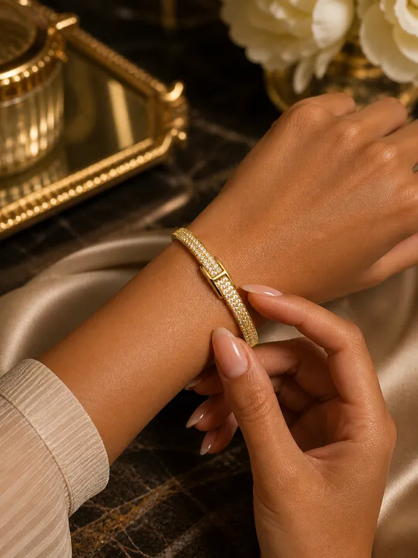 Slim_hinged_bangle