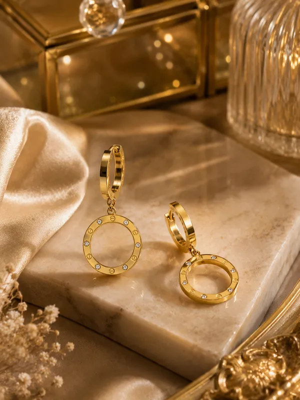 Tarnish_gold-tone_drop