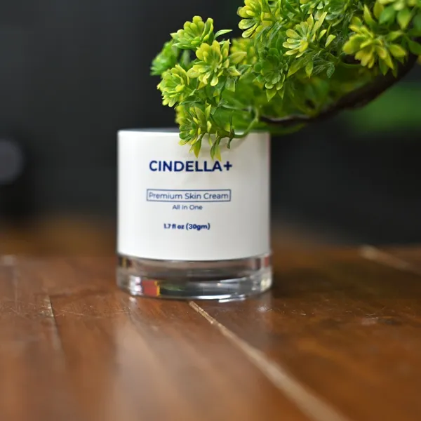 Cindella_Plus_Glutathione_Korean_Cream_Dark_Spot_Remover_skin_feel_softer_&_brightening_For_All_Skin_Types_30_GM