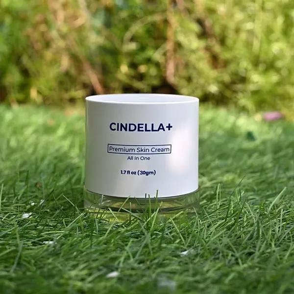 Cindella_Plus_Glutathione_Korean_Cream_Dark_Spot_Remover_skin_feel_softer_&_brightening_For_All_Skin_Types_30_GM