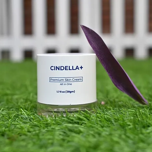 Cindella_Plus_Glutathione_Korean_Cream_Dark_Spot_Remover_skin_feel_softer_&_brightening_For_All_Skin_Types_30_GM