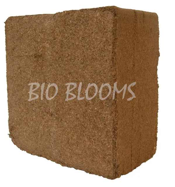 Gardening_Coir_Pith_High_Ec_5Kg_Approx_Expands_To_80_To_90_Litters_Volume_Pack_Of_1_4.5_To_5_Kgs
