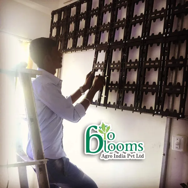 Black_M2_Model_Vertical_Wall_Hanging_Garden_Pots_8_Panel24_Pots_Outdoor_Use_Indoor