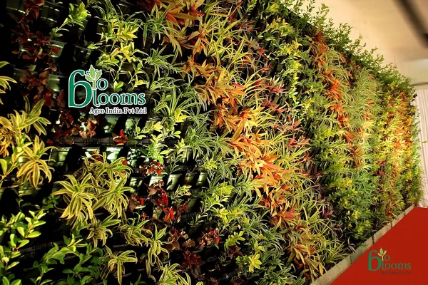Black_M2_Model_Vertical_Wall_Hanging_Garden_Pots_8_Panel24_Pots_Outdoor_Use_Indoor