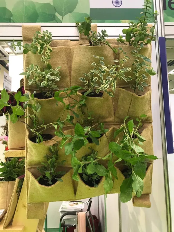 Brown_Jute_Planter_Bag_Brown_1_Piece
