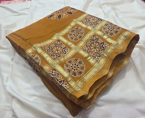 Yellow_Cotton_Model_Silk_Saree_For_Women