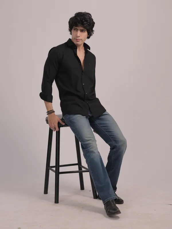 Black_Cotton_Premium_Shirt_For_Men