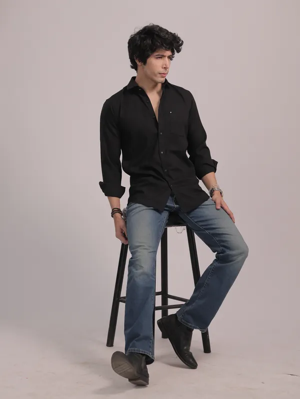 Black_Cotton_Premium_Shirt_For_Men
