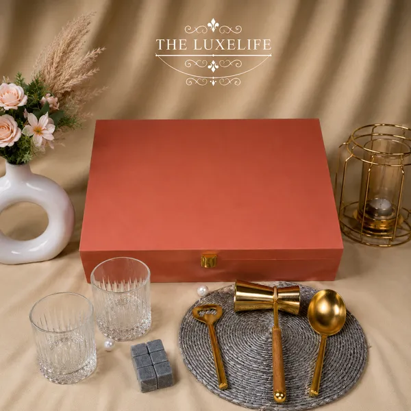 Whiskey_Glasses_Bar_Accessory_Set_With_Wooden_Gift_Box