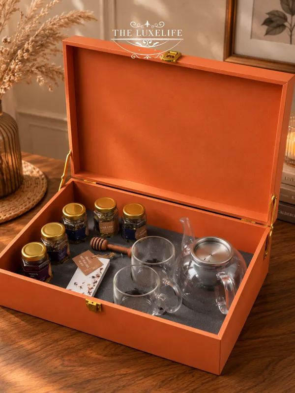 Assorted_Tea_Gift_Set_With_Glass_Teapot_And_Cups_In_Wooden_Box