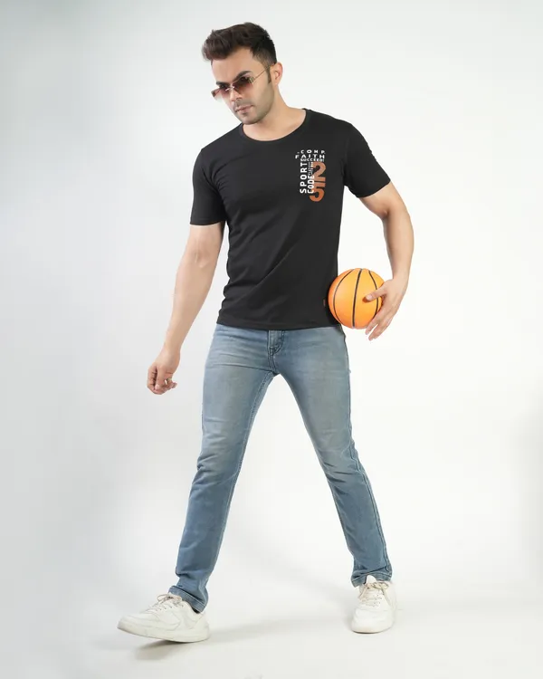 Black_Premium_Cotton_Round_Neck_Latesttrendy_Regular_Fit_Half_Sleeve_T-Shirt_For_Men