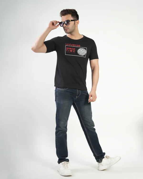 Black_Premium_Cotton_Round_Neck_Latest_Trendy_Regular_Fit_Half_Sleeve_T-Shirt_For_Men