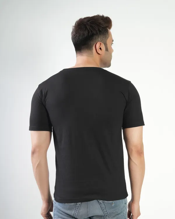 Black_Premium_Cotton_Round_Neck_Trendy_Regular_Fit_Half_Sleeve_T-Shirt_For_Men