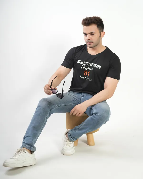 Black_Premium_Cotton_Round_Neck_Trendy_Regular_Fit_Half_Sleeve_T-Shirt_For_Men