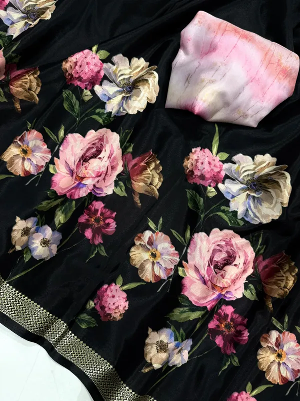 Black_Digital_Butiful_Flower_Printed_Saree_With_Blouse_Piece_