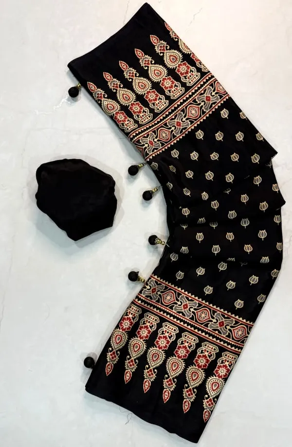 Black_crepe_Silk_Butiful_Printed_Saree_With_Blouse_Piece_