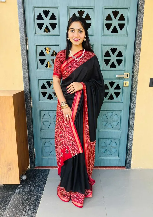 Traditional_Patola_Border_Saree_With_Plain_Body_Dola_Silk_Saree_-_Black