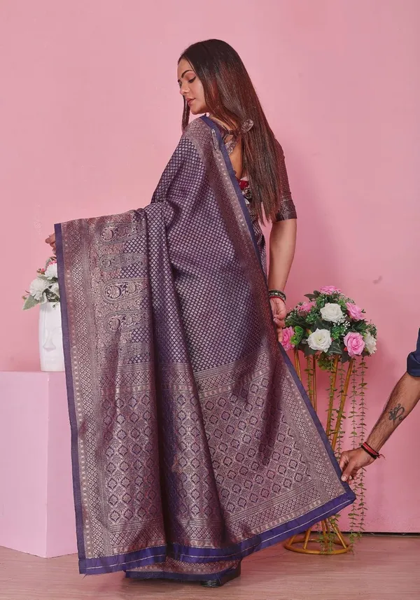 Peach_&_Pink_Banarasi-Style_Soft_Silk_Saree_|_Peach_And_Pink_With_Navy_Blue_Border_|_Vintage_Style,_Festival_Wear,_With_Blouse_Piece