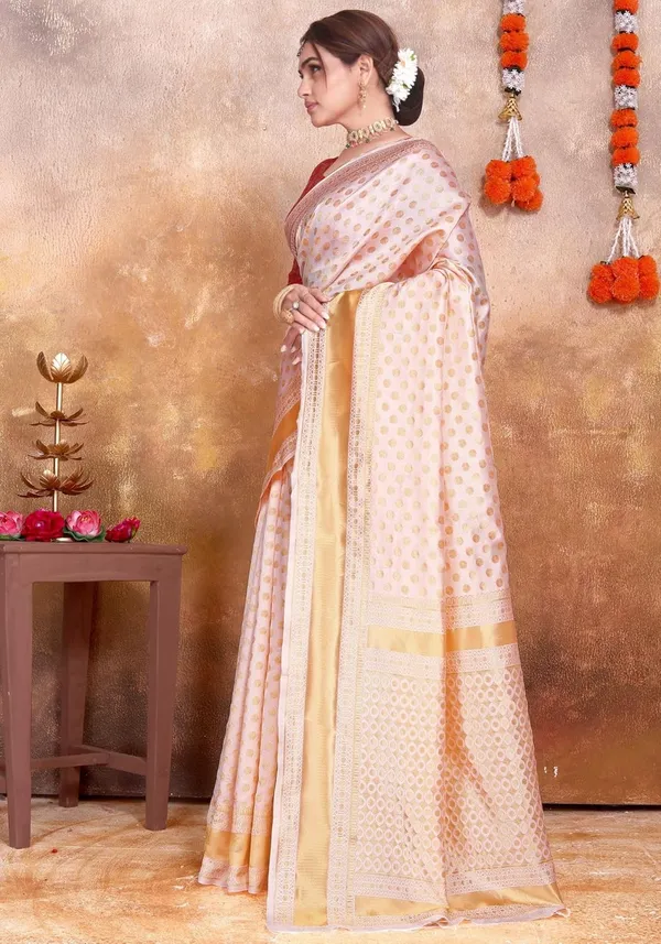 Light_Peach_Kanjivaram_Soft_Silk_Saree_With_Golden_Zari_Weaving_Light_Peach_Traditional_Saree_With_Rich_Pallu_&_Unstitched_Blouse_Piece