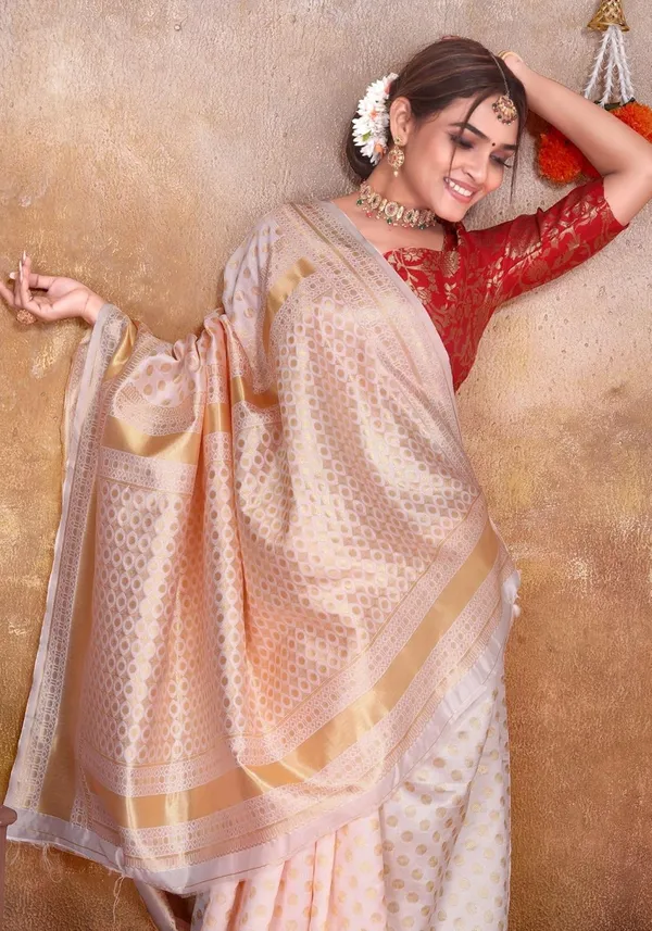 Light_Peach_Kanjivaram_Soft_Silk_Saree_With_Golden_Zari_Weaving_Light_Peach_Traditional_Saree_With_Rich_Pallu_&_Unstitched_Blouse_Piece