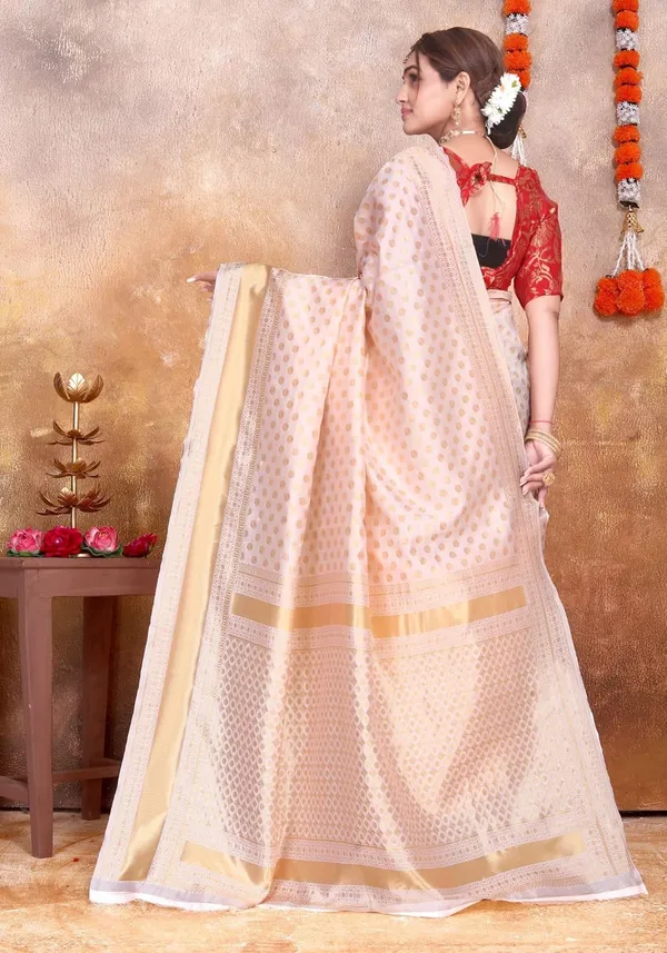 Light_Peach_Kanjivaram_Soft_Silk_Saree_With_Golden_Zari_Weaving_Light_Peach_Traditional_Saree_With_Rich_Pallu_&_Unstitched_Blouse_Piece