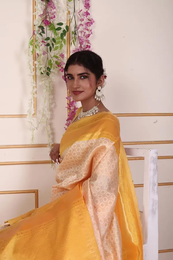 Peach_&_Yellow_Pure_Kanjivaram_Soft_Silk_Saree_With_Rich_Golden_Zari_Border_Peach_&_Yellow_Traditional_Saree_With_Blouse_Piece