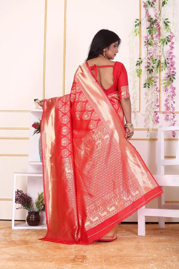 Red_&_Gold_Kanjivaram_Soft_Silk_Saree,_Traditional_Red_And_Gold_With_Zari_Border,_Wedding_Festival_Formal_Wear,_Includes_Matching_Blouse_Piece