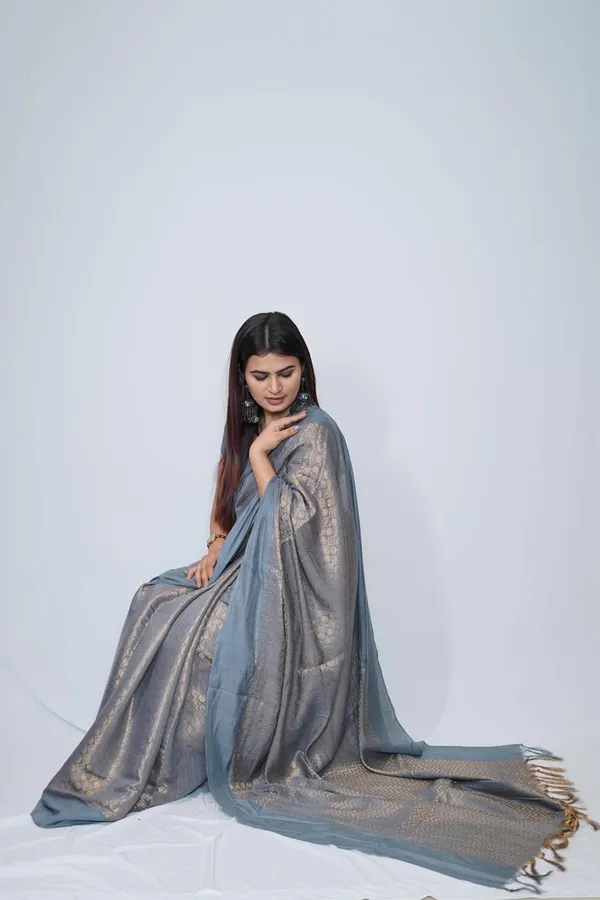 Grey_Grey_Cotton_Saree_With_Golden_Zari_Border_And_Tassel_Pallu_|_Soft_Lightweight_Saree_With_Blouse_Piece