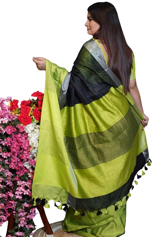 Black_&_Parrot_Green_Cotton_Dual_Tone_Saree_With_Silver_Border_&_Tassel_Pallu_With_Blouse_Piece_|_Free_Jhumka