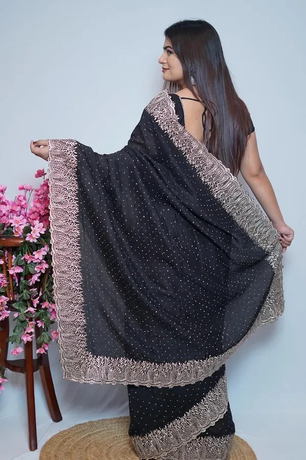 Black_Women'S_Georgette_Saree_With_Golden_Embroidery,_Heavy_Lace_Border,_Blouse_Piece