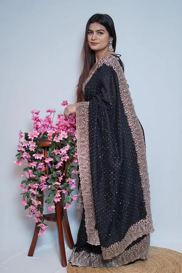 Black_Women'S_Georgette_Saree_With_Golden_Embroidery,_Heavy_Lace_Border,_Blouse_Piece