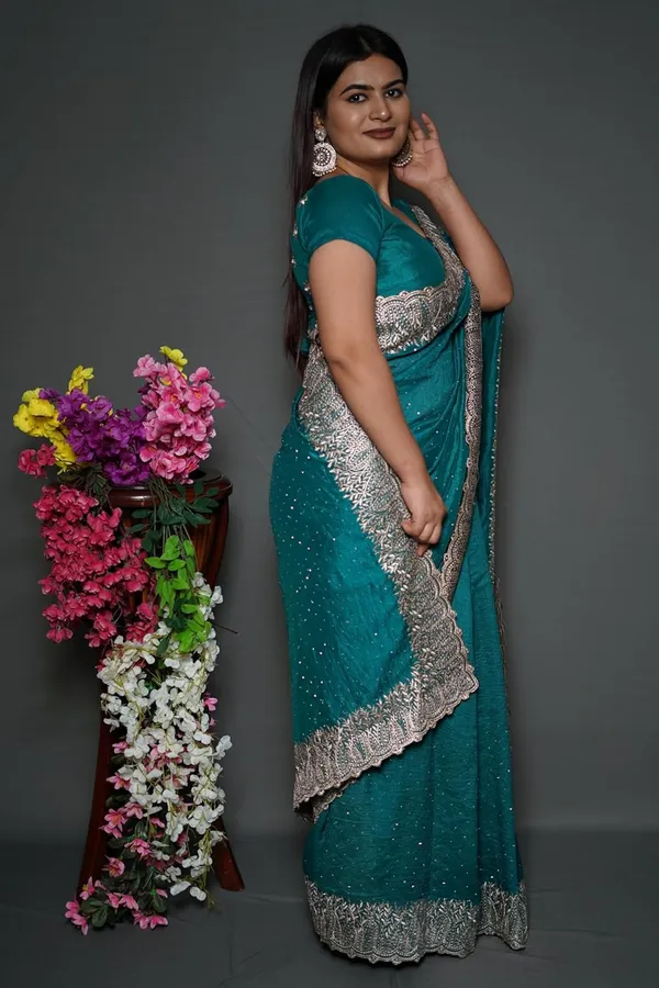 Turquoise_Blue_Women'S_Georgette_Saree_With_Golden_Embroidery,_Heavy_Lace_Border,_Blouse_Piece