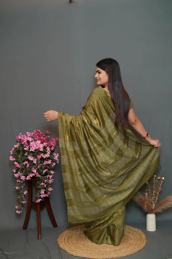 Olive_Green_Cotton_Saree_With_Zari_Weaving_Border_|_Includes_Blouse_Piece