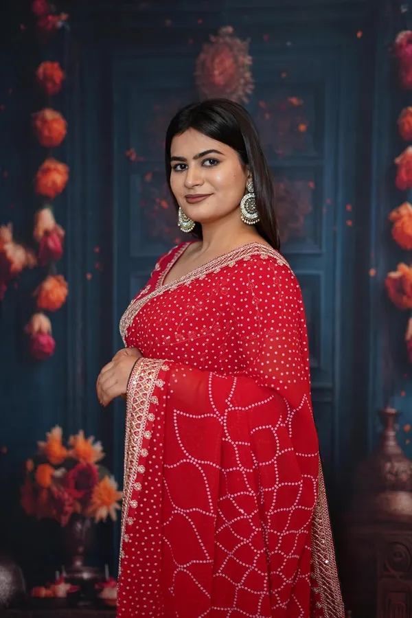 Red_Women'S_Bandhej_Printed_Saree_With_Mirror_And_Gota_Border_Work_|_Soft_Georgette_Saree_With_Blouse_Piece