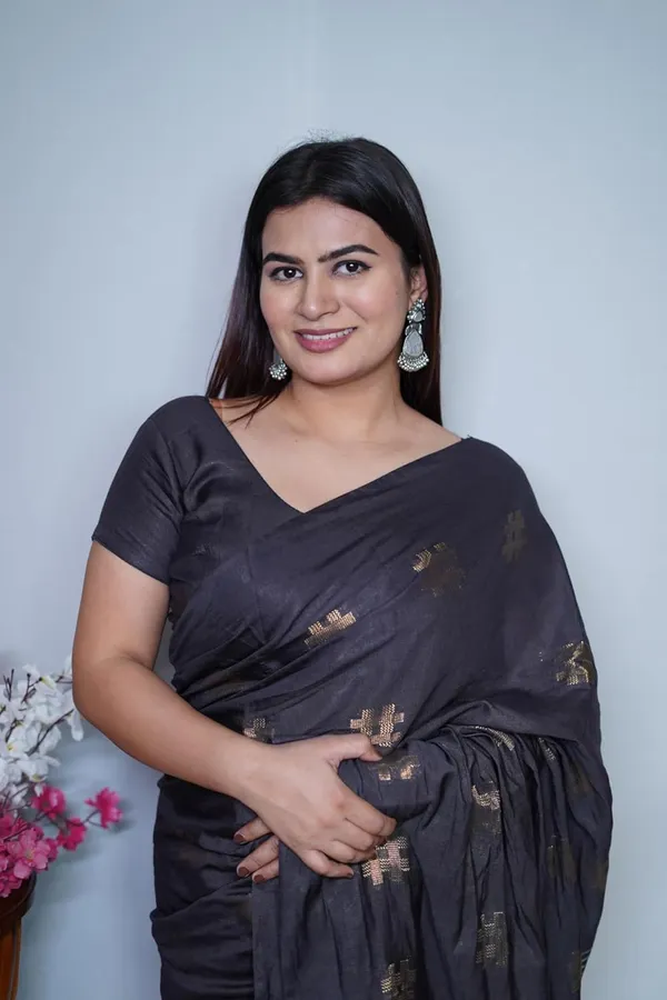 Charcoal_Black_Cotton_Saree_With_Zari_Weaving_Border_|_Includes_Blouse_Piece