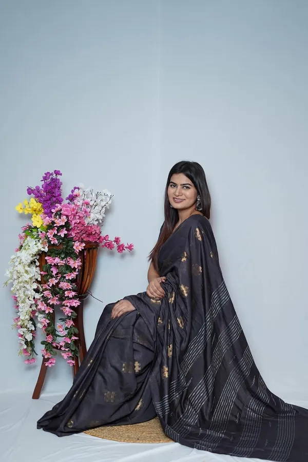 Charcoal_Black_Cotton_Saree_With_Zari_Weaving_Border_|_Includes_Blouse_Piece
